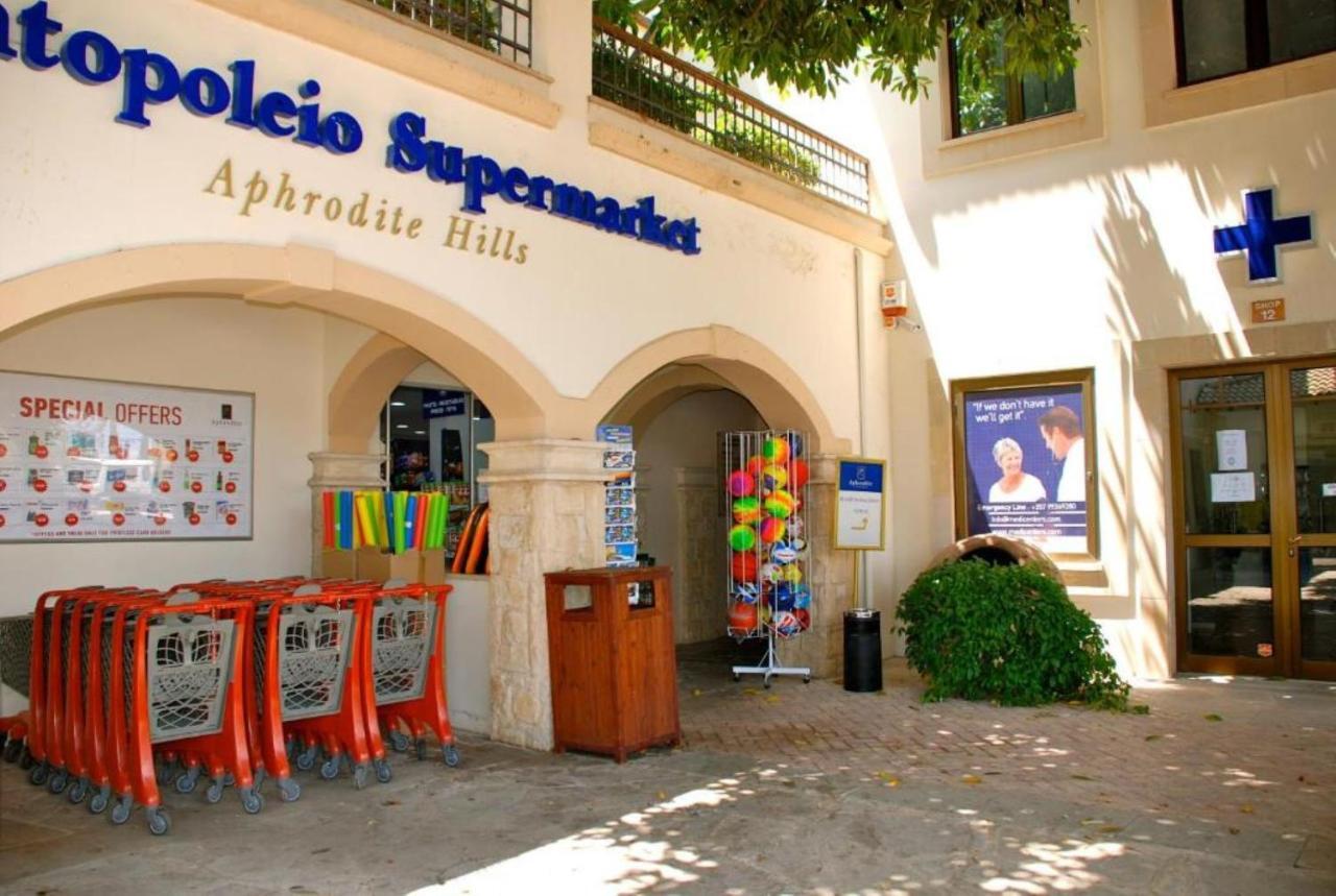 2 Bedroom Apartment Assia With Communal Pool, Aphrodite Hills Resort Kouklia Exterior foto